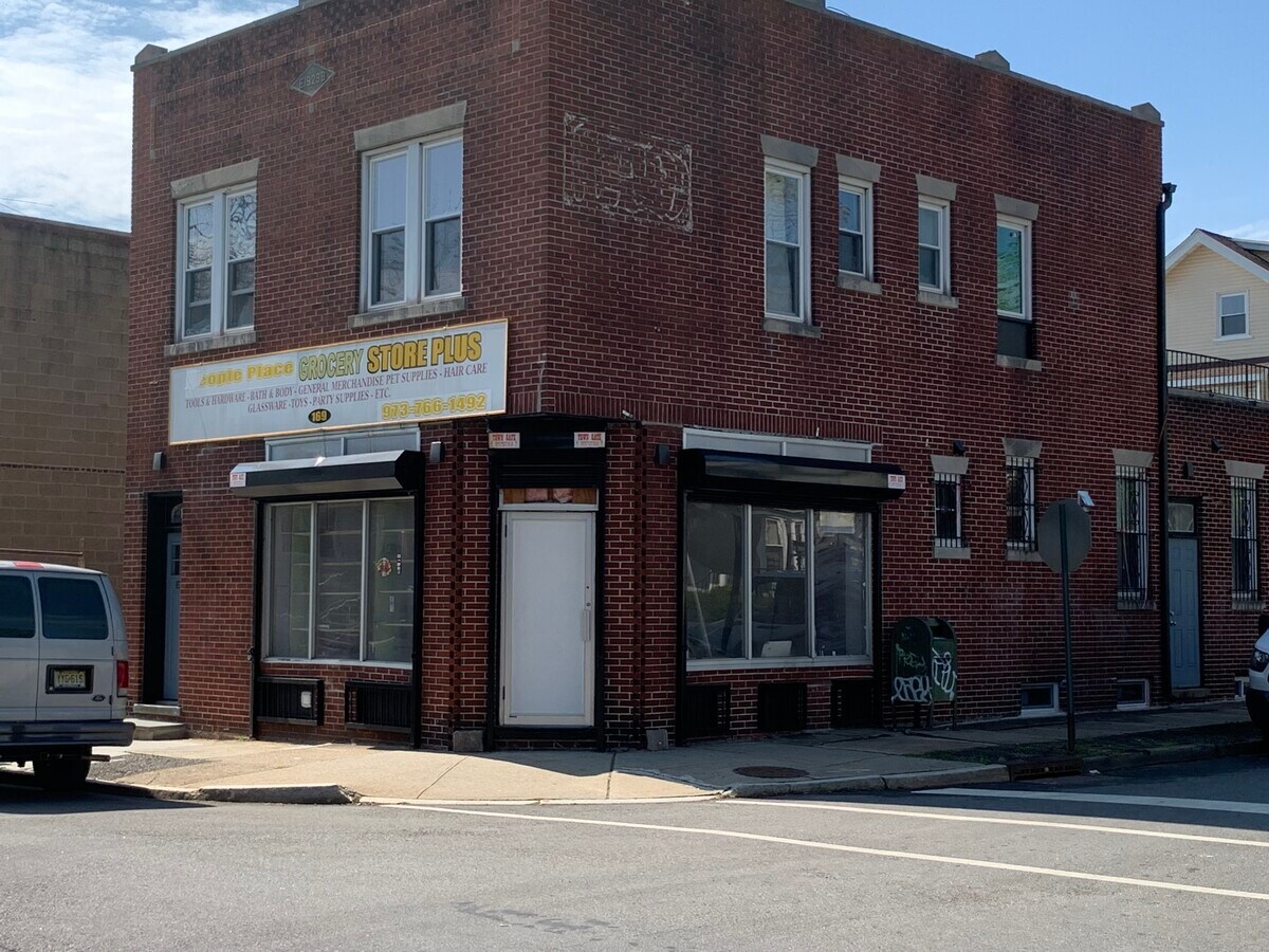 169 Tremont Ave, East Orange, NJ 07018