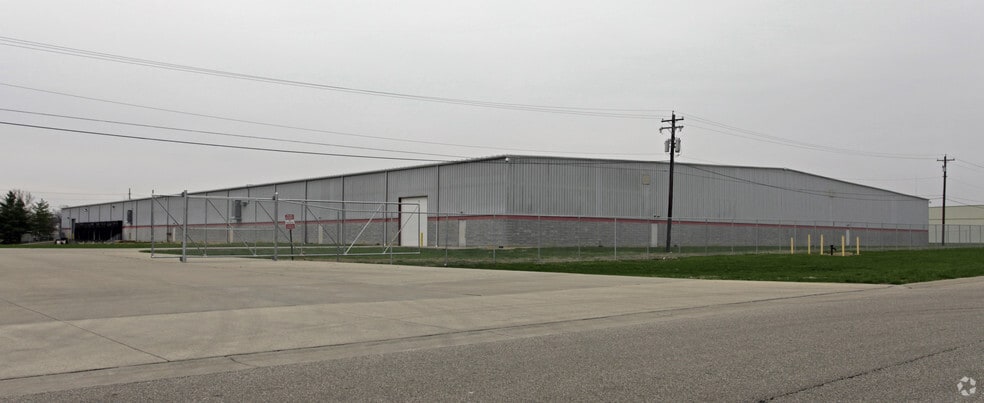 200 Northpointe Dr, Fairfield, OH for lease - Primary Photo - Image 1 of 5