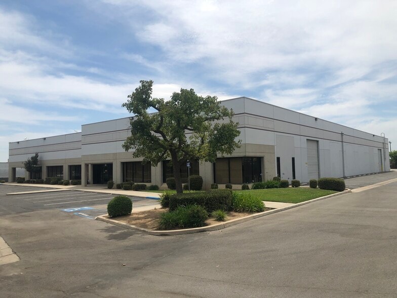 3451 Unicorn Rd, Bakersfield, CA for sale - Building Photo - Image 1 of 1