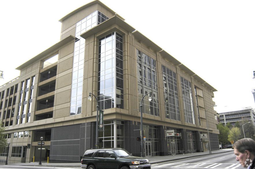 161 Peachtree Center Ave NE, Atlanta, GA for lease - Building Photo - Image 3 of 8