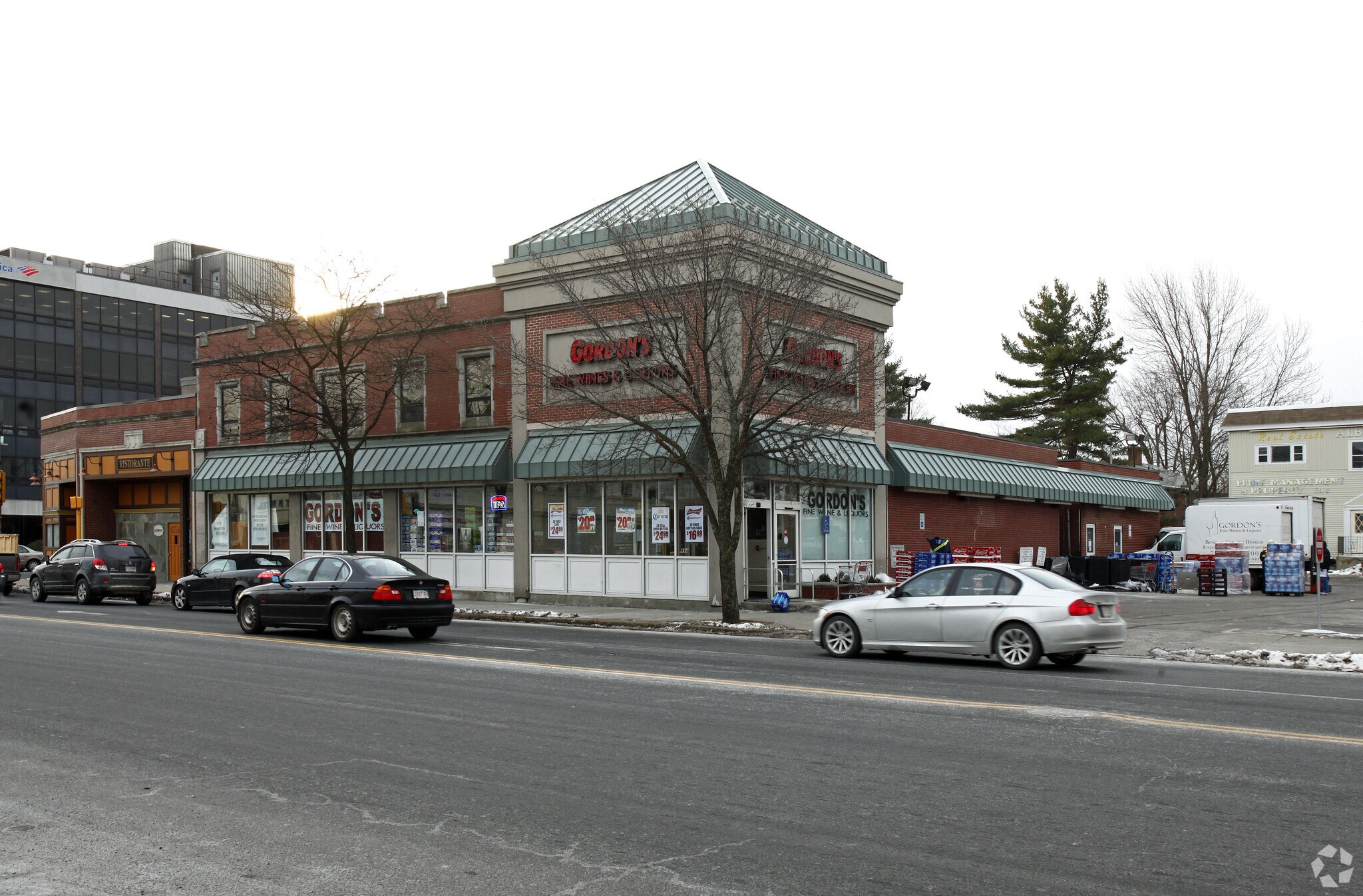 894 Main St, Waltham, MA for lease Primary Photo- Image 1 of 4