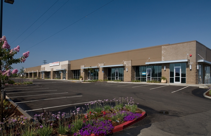 5301 Power Inn Rd, Sacramento, CA for lease - Building Photo - Image 1 of 16