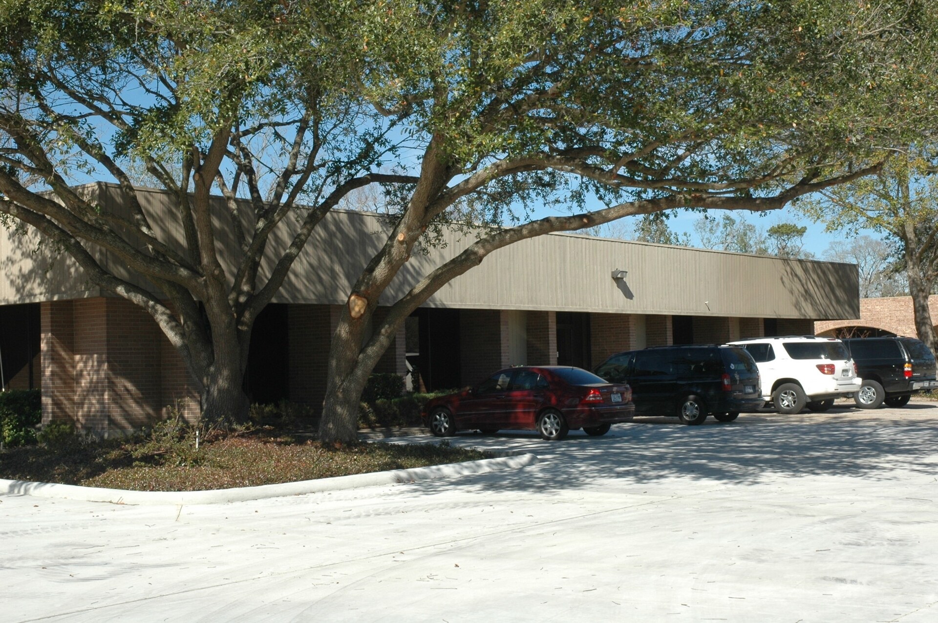 4347 Phelan Blvd, Beaumont, TX 77707 Office for Lease