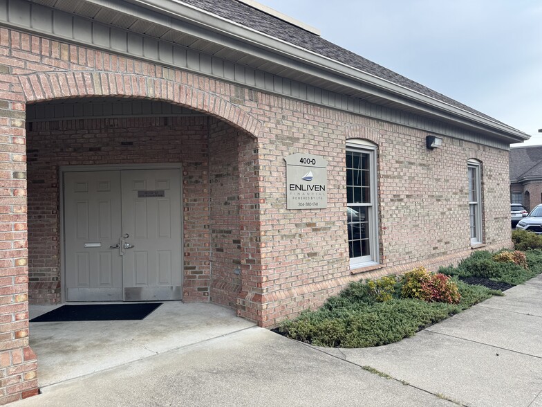 400 Prestige Park Dr, Hurricane, WV for lease - Building Photo - Image 2 of 8