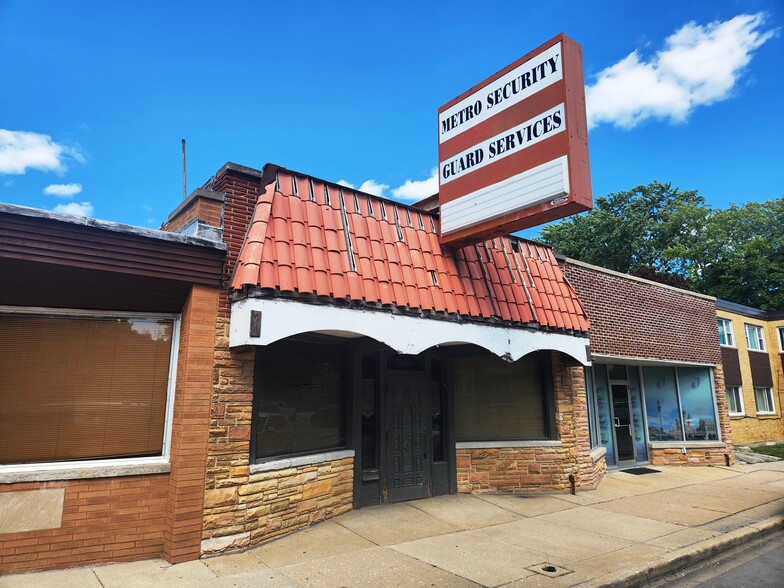 6546 W Higgins Ave, Chicago, IL for sale - Primary Photo - Image 1 of 4