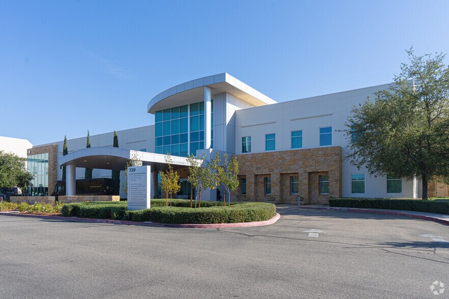 729 Medical Center Dr E, Clovis, CA for sale - Primary Photo - Image 1 of 1