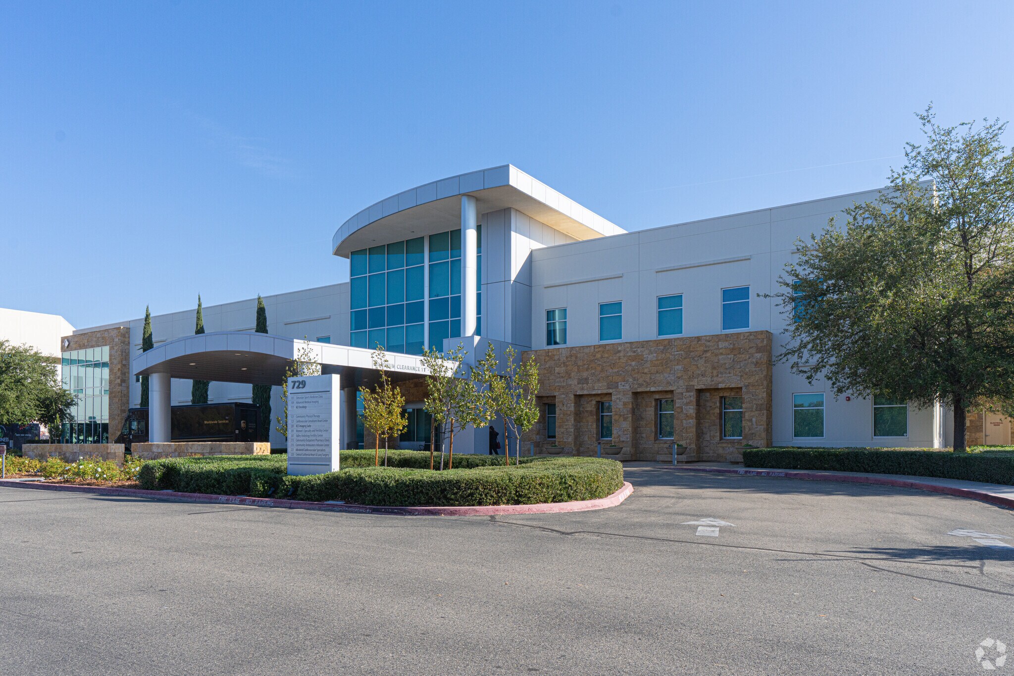 729 Medical Center Dr E, Clovis, CA for sale Primary Photo- Image 1 of 1