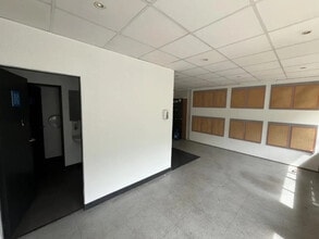 Industrial in Buc for lease Building Photo- Image 1 of 12