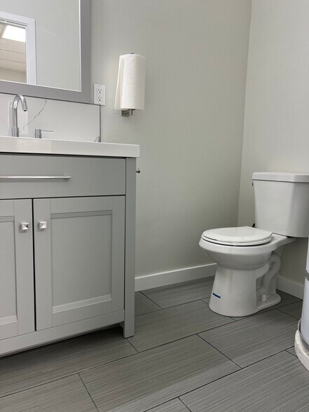 412-418 W Meeker St, Kent, WA for sale - Building Photo - Image 3 of 17