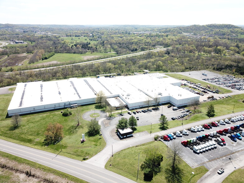 981 Industrial Park Rd, Columbia, TN for lease - Primary Photo - Image 1 of 15