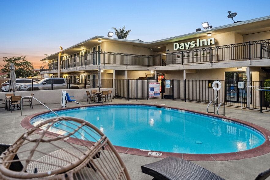 839 E Main St, Santa Maria, CA for sale - Building Photo - Image 3 of 25