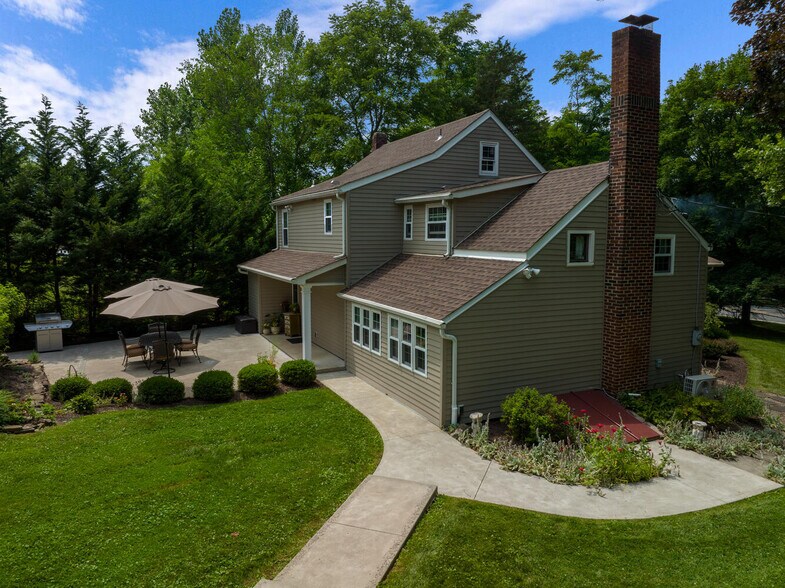 47 Kinnaman Ave, Washington, NJ 07882