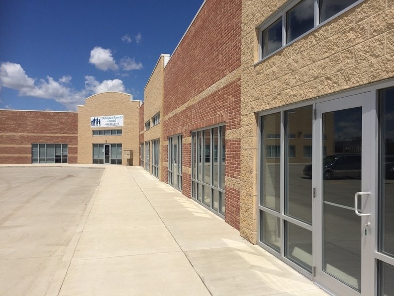 100 Stadium Dr, Defiance, OH 43512