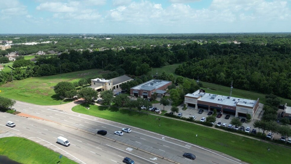 8721 Highway 6, Missouri City, TX for lease - Commercial Listing Video - Image 2 of 26