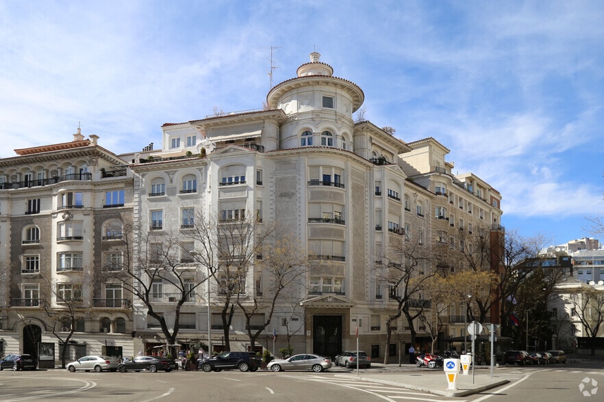 Calle General Oraá, 5, Madrid, Madrid for sale - Building Photo - Image 1 of 1