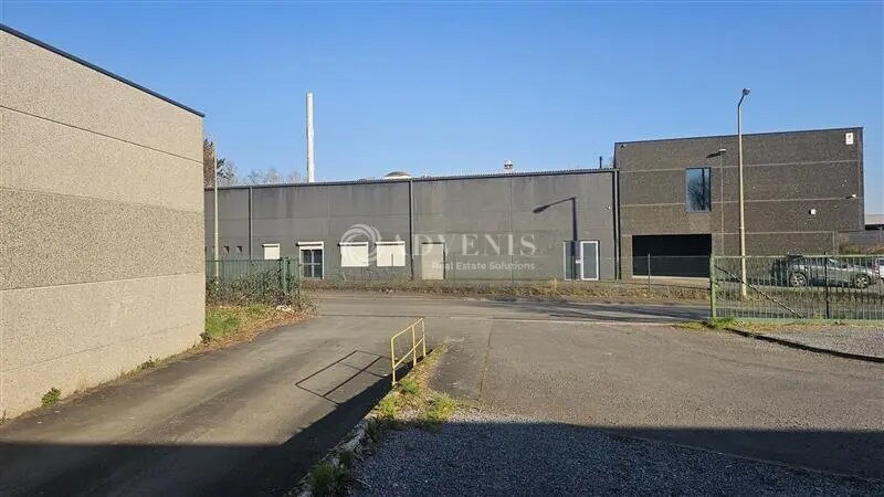 Industrial in Halluin for lease - Building Photo - Image 2 of 8