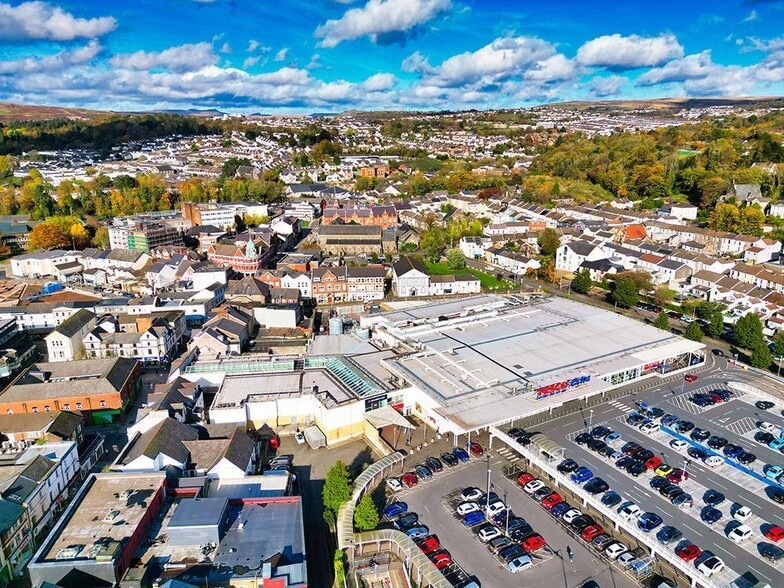 John St, Merthyr Tydfil for lease - Aerial - Image 3 of 9