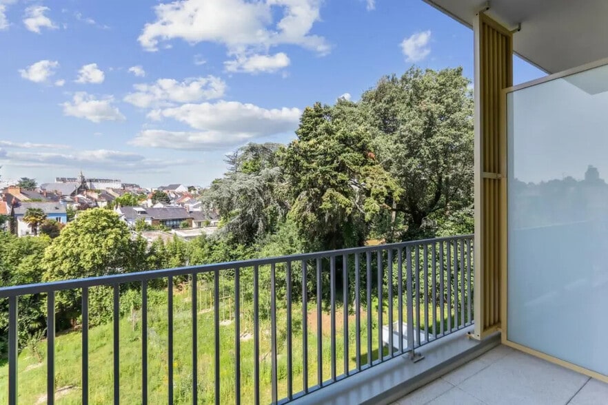 Office in Nantes for lease - Interior Photo - Image 3 of 15