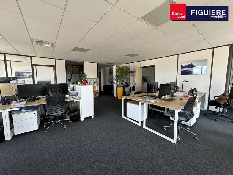 Office in Aix-en-Provence for lease - Interior Photo - Image 1 of 7