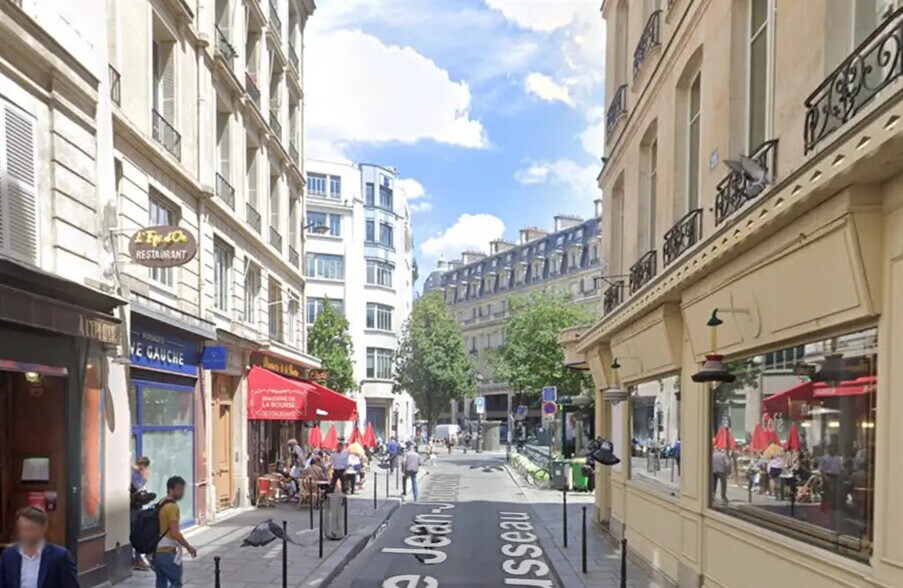 Retail in Paris for lease - Building Photo - Image 2 of 2