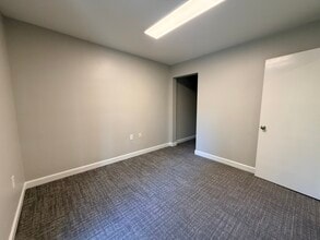 15 Gamecock Ave, Charleston, SC for lease Interior Photo- Image 1 of 5