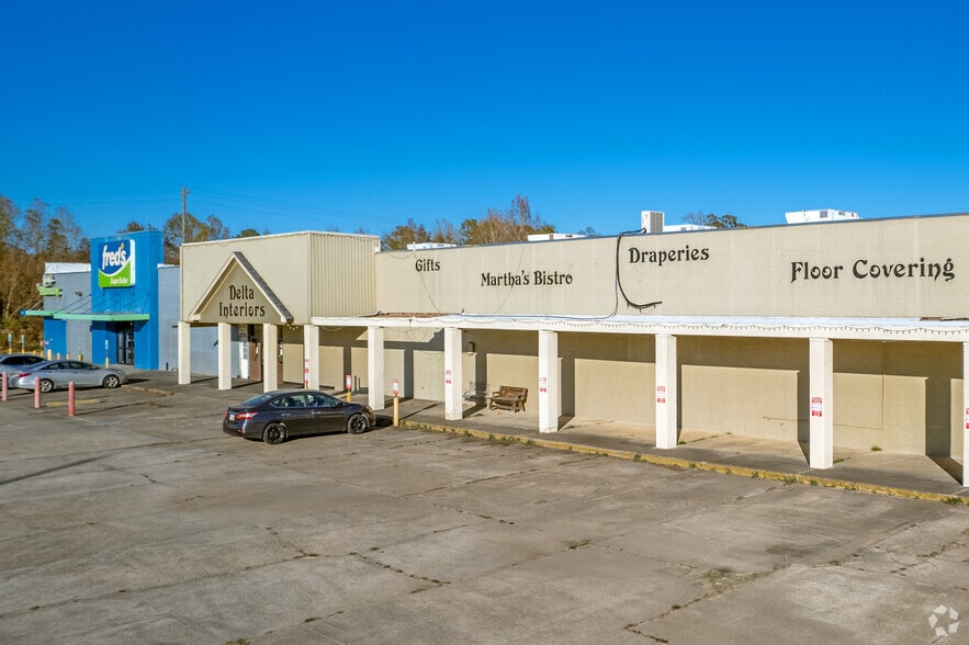 902 W Main St, Homer, LA for sale - Building Photo - Image 3 of 4