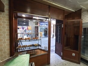 Retail in Barcelona, Barcelona for lease Interior Photo- Image 2 of 10