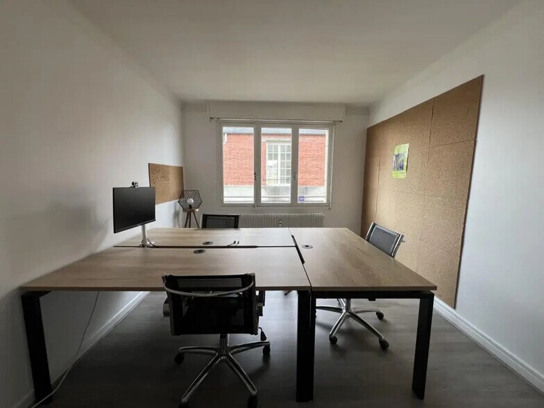 Office in Reims for lease - Interior Photo - Image 2 of 6