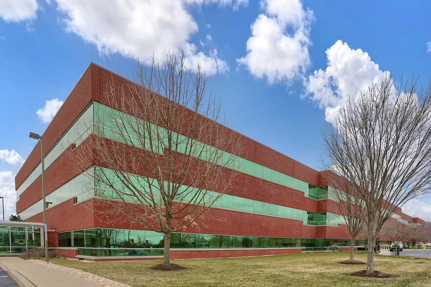 2020 Technology Pky, Mechanicsburg, PA for sale - Building Photo - Image 1 of 1