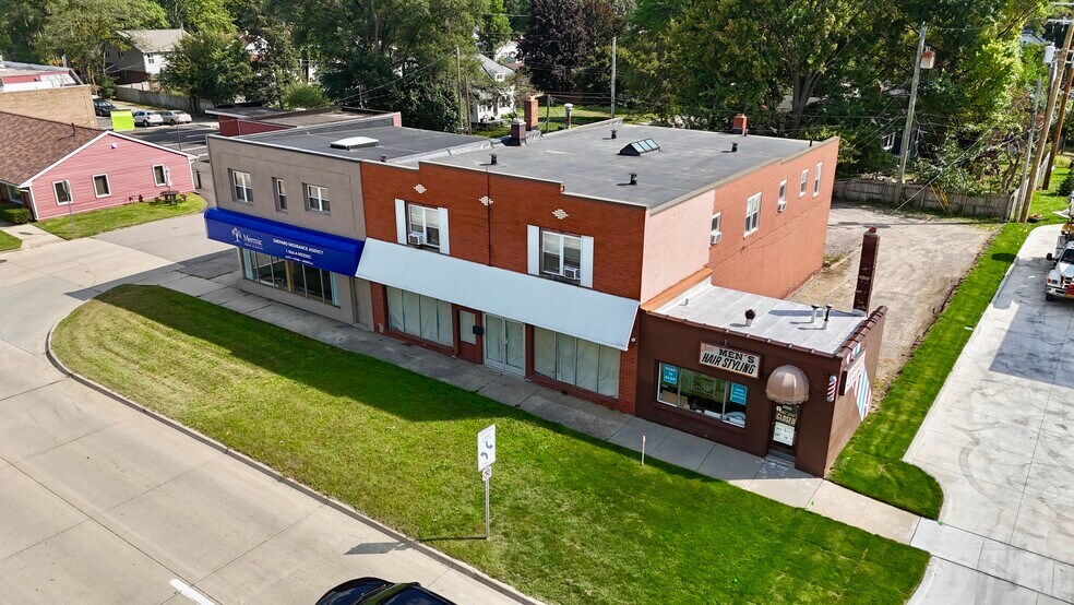 33309 7 Mile Rd, Livonia, MI for lease - Building Photo - Image 3 of 6