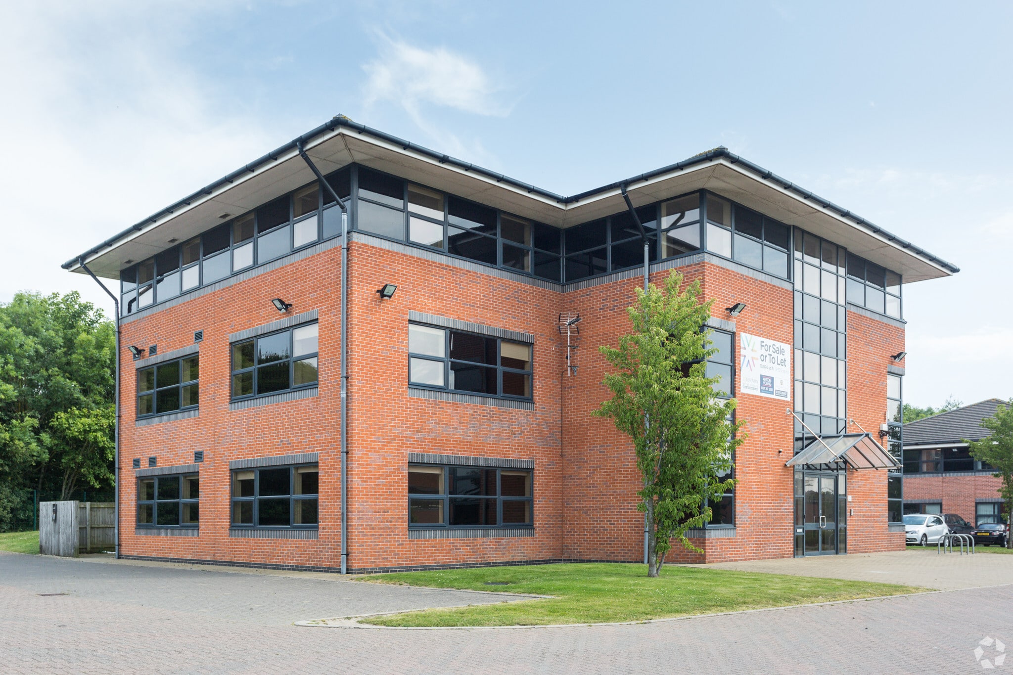 Silverton Ct, Cramlington for sale Primary Photo- Image 1 of 1