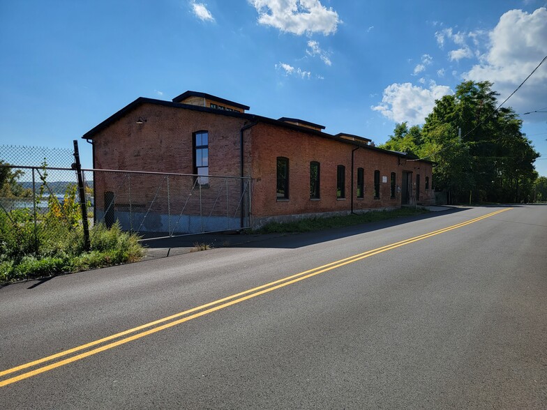 290 E Strand St, Kingston, NY for sale - Building Photo - Image 3 of 11