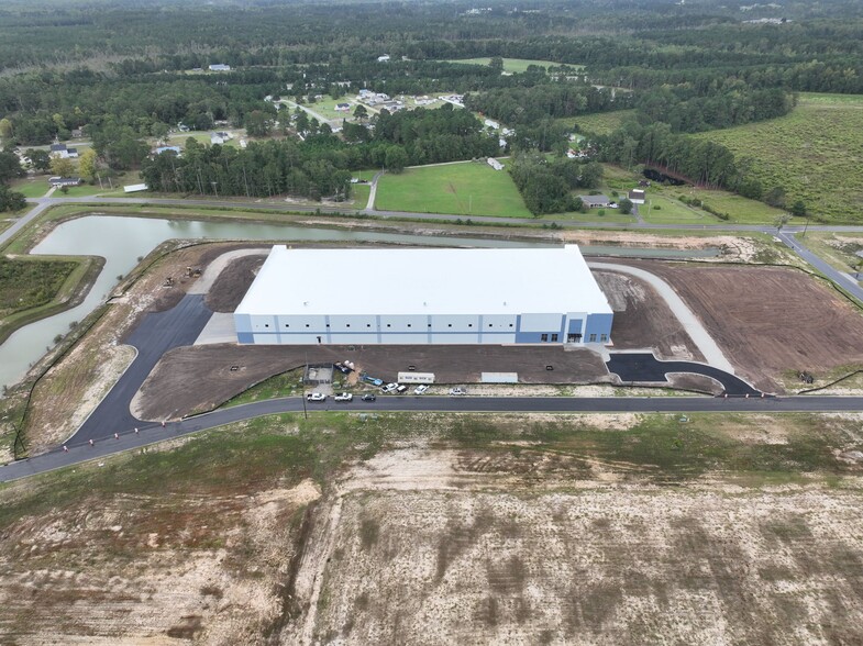 422 Commerce Park Dr, Conway, SC for lease - Building Photo - Image 3 of 6