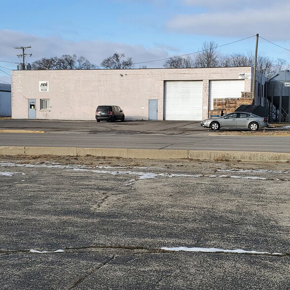 2510 Middlebury St, Elkhart, IN 46516