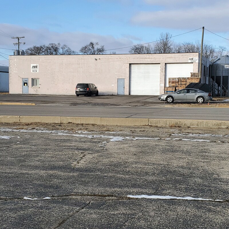 2510 Middlebury St, Elkhart, IN 46516