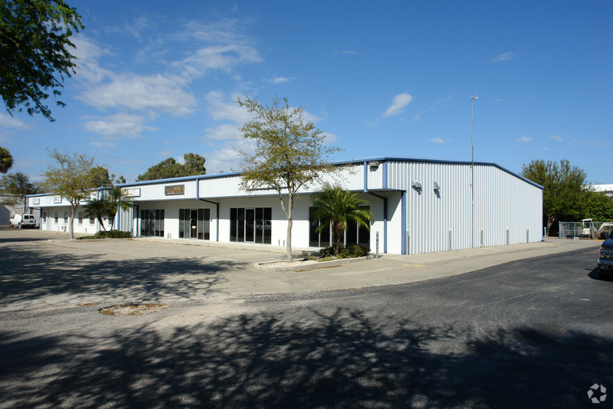 4513 Northgate Ct, Sarasota, FL for lease - Primary Photo - Image 2 of 16