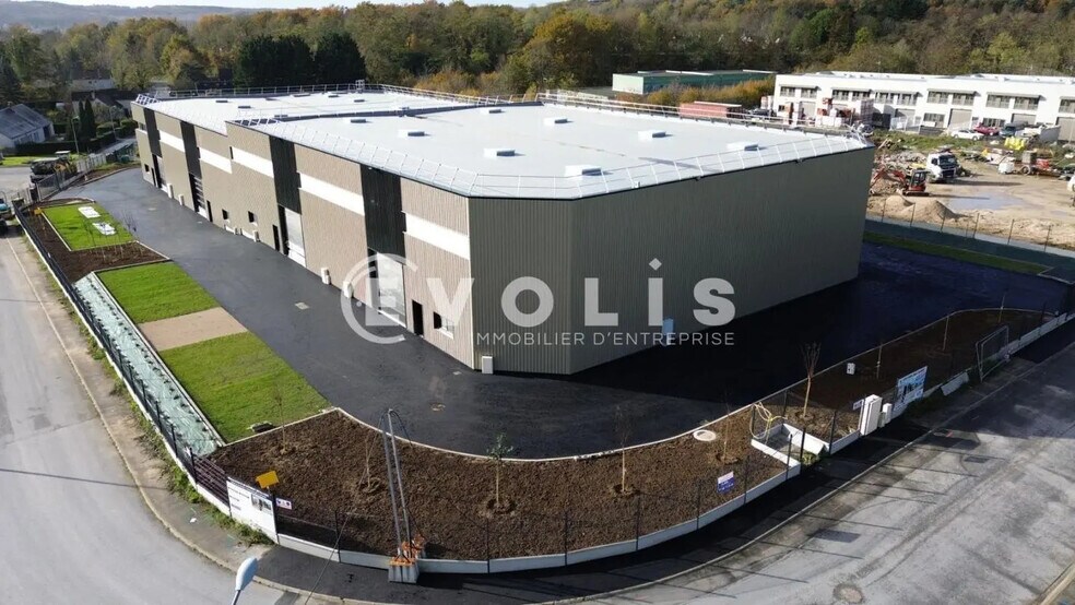 Flex in Étréchy for lease - Aerial - Image 1 of 4