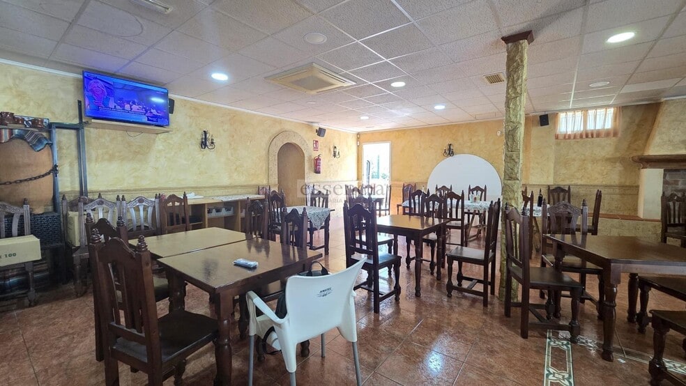 Retail in València for sale - Building Photo - Image 3 of 48