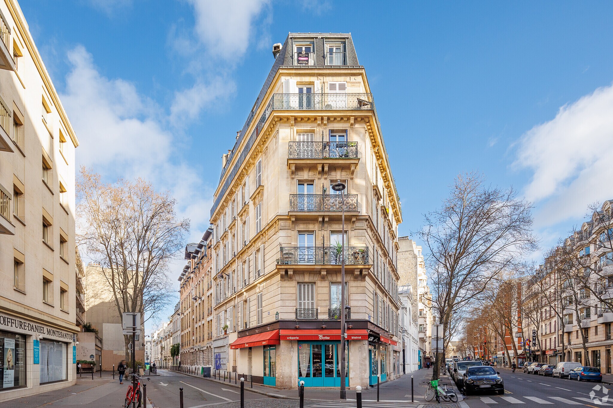 Multifamily in Paris for sale Primary Photo- Image 1 of 4