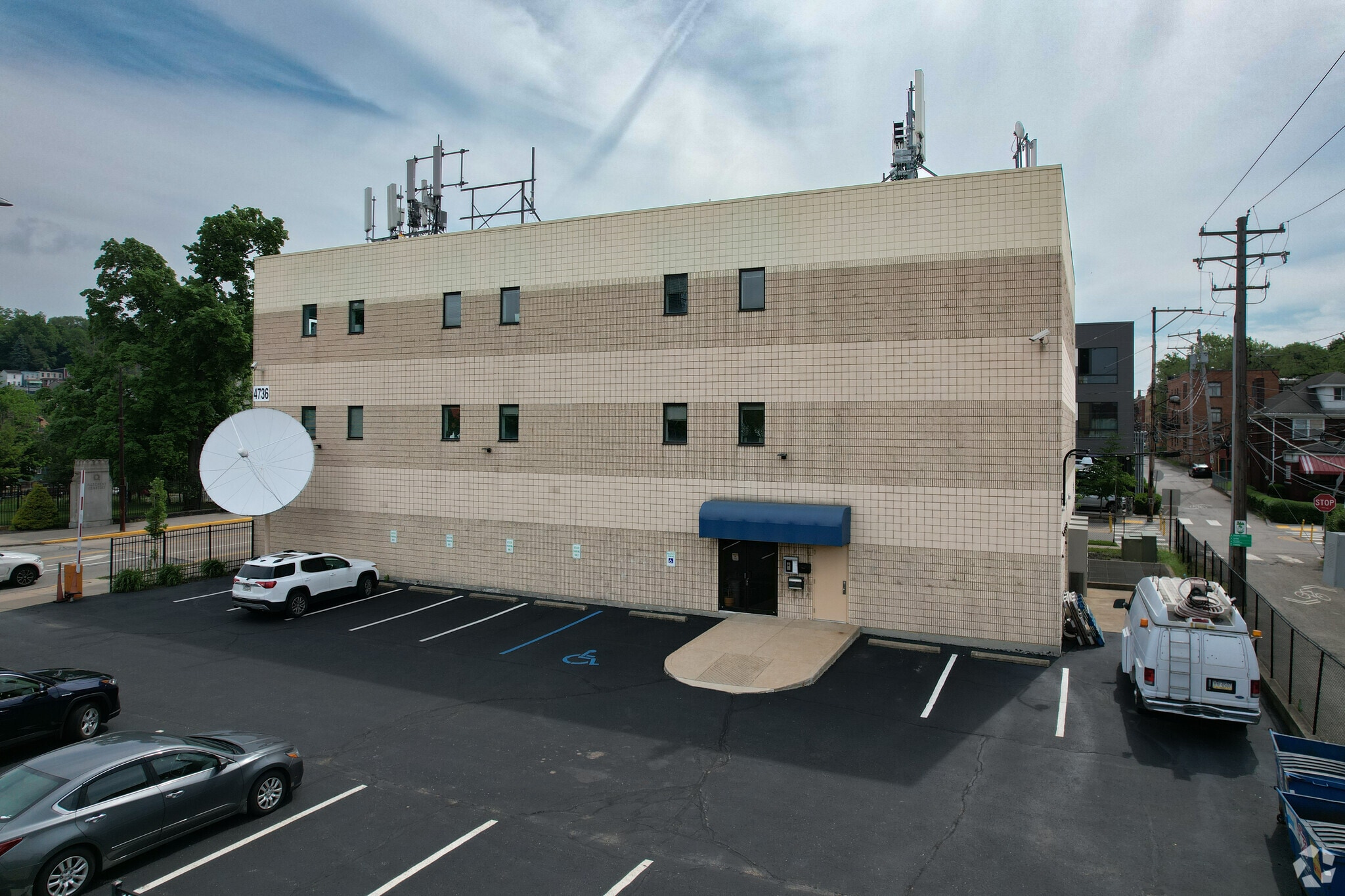 4736 Penn Ave, Pittsburgh, PA for lease Primary Photo- Image 1 of 10