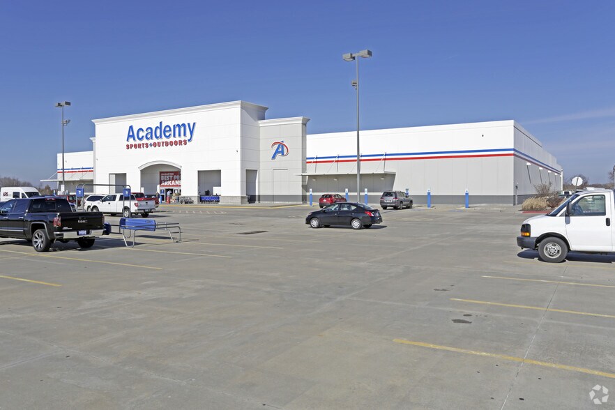 3855 S 26th St, Rogers, AR for sale - Primary Photo - Image 1 of 1