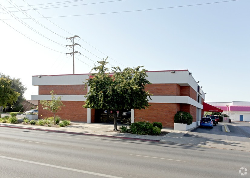 815 W Henderson Ave, Porterville, CA 93257