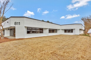 821 Livingston Ct SE, Marietta GA - Warehouse