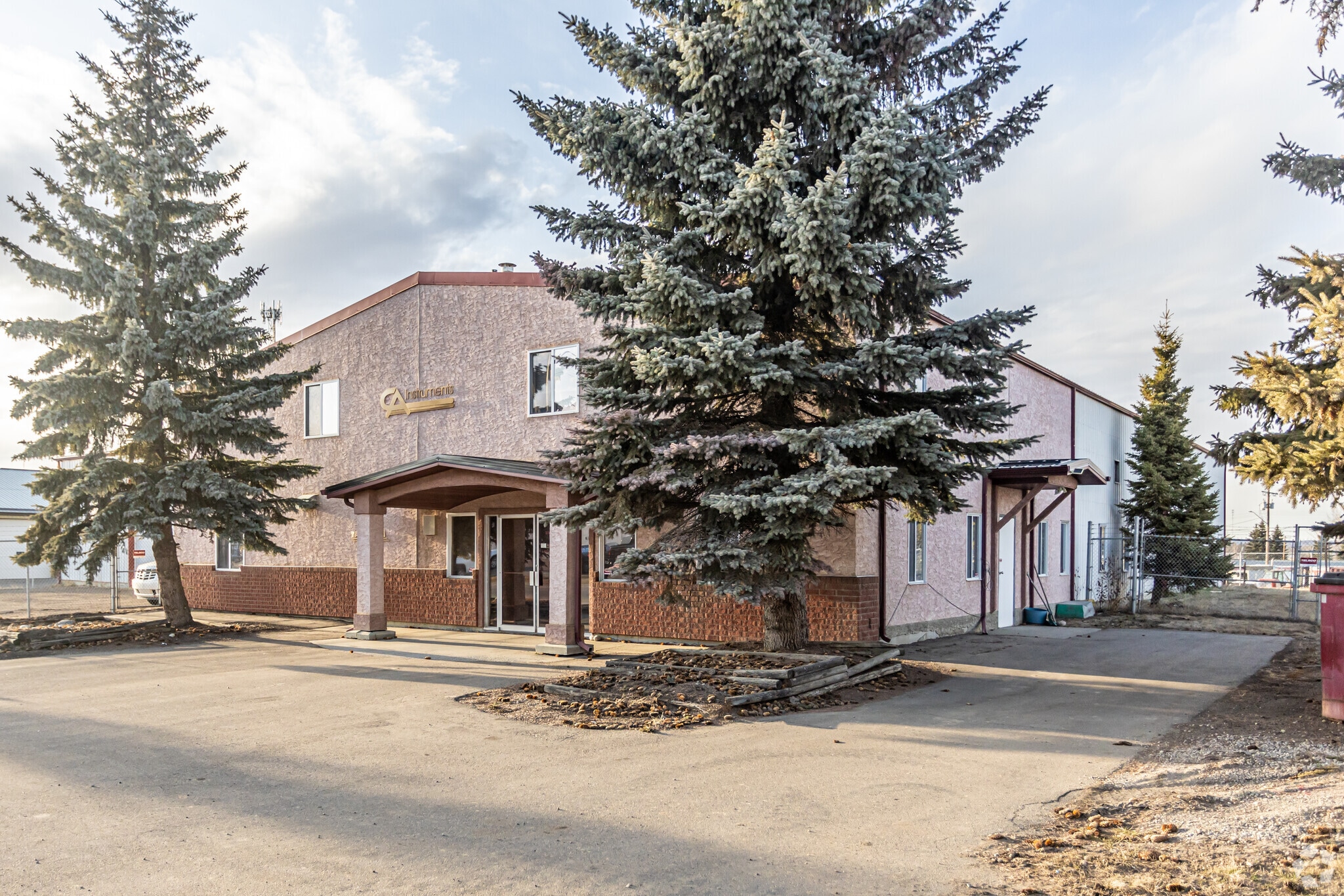 33 Boulder Blvd, Stony Plain, AB for sale Primary Photo- Image 1 of 1