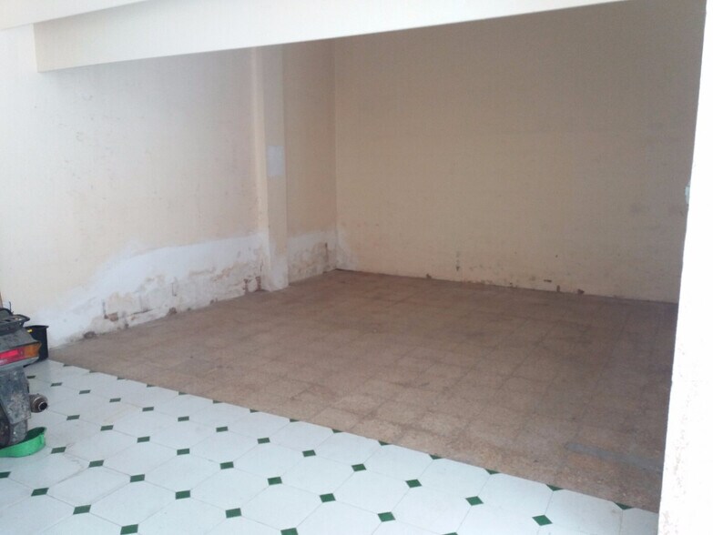 Retail in Alzira for lease - Building Photo - Image 1 of 21