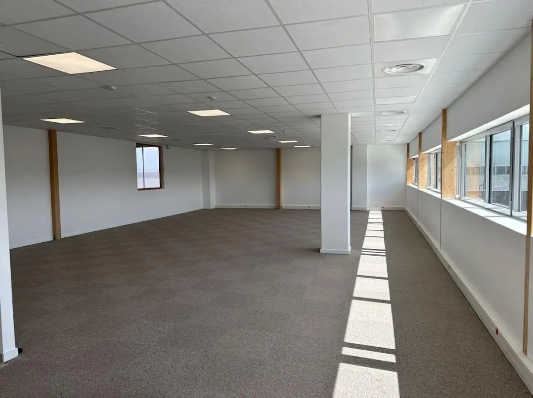 Flex in Tremblay-en-France for lease Building Photo- Image 1 of 4