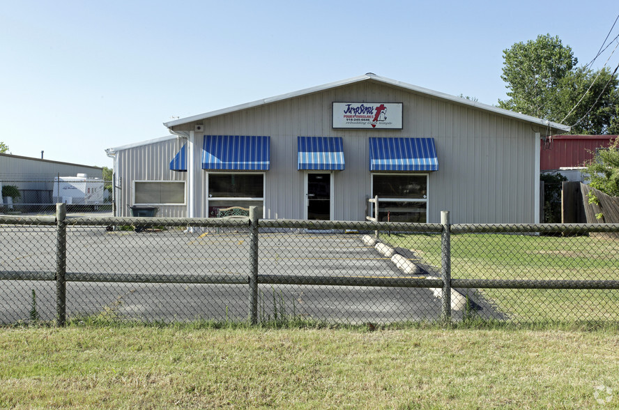 1108 W Wekiwa Rd, Sand Springs, OK for sale - Primary Photo - Image 1 of 1