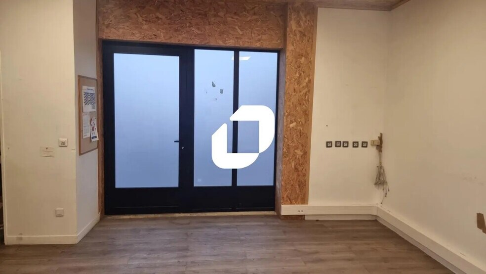 Office in Champigny-sur-Marne for lease - Interior Photo - Image 2 of 8