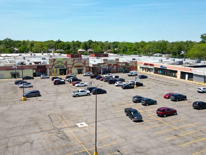 15510-15690 Joy Rd, Detroit, MI for lease - Building Photo - Image 1 of 8