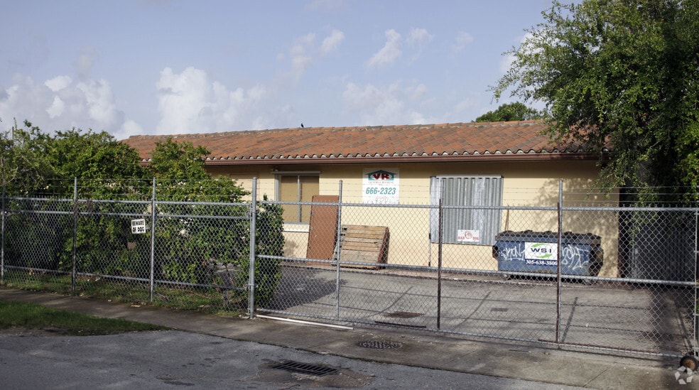 4220 SW 71st Ave, Miami, FL for sale - Primary Photo - Image 1 of 2